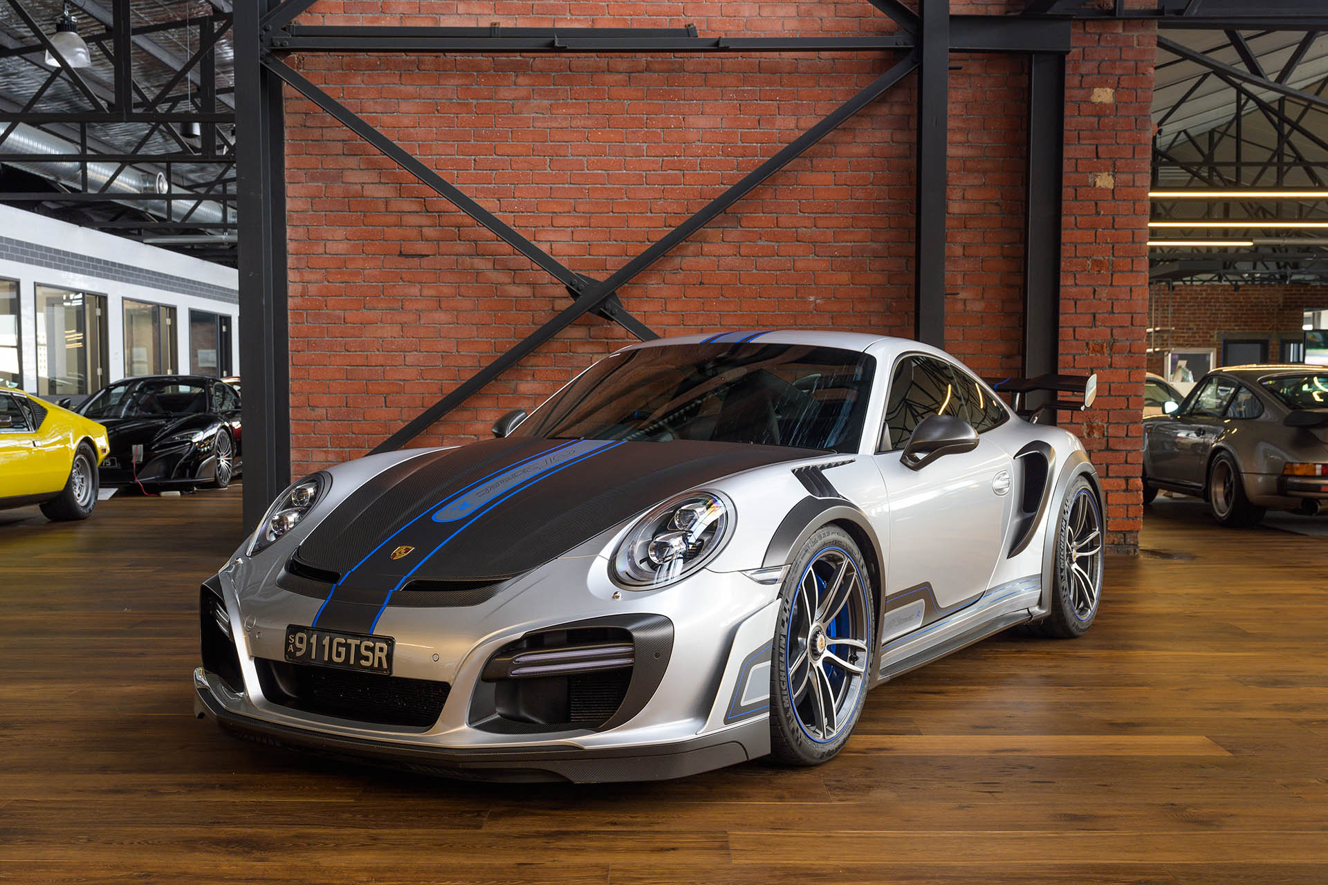 Porsche-Techart-GT-street-r-silver-25.jpg